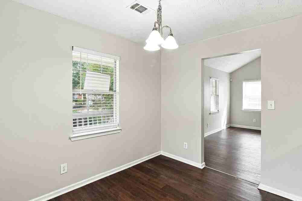 505 Horseshoe Cir - Photo 7 of 17