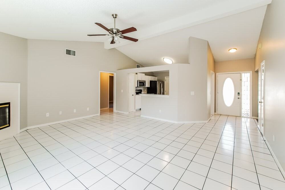 3750 Barbizon Cir S - Photo 3 of 16