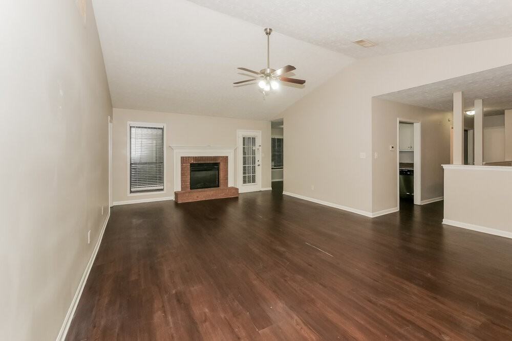 715 Pullman Ln - Photo 4 of 16