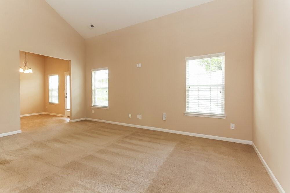 3324 Mortemer Ln - Photo 5 of 16