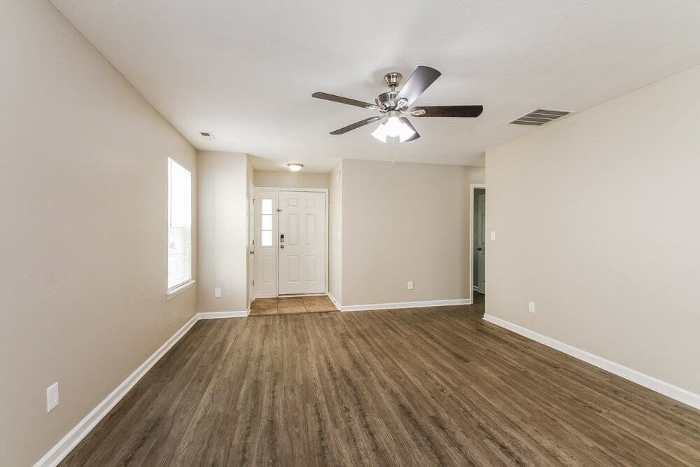 522 Venus Dr - Photo 5 of 16