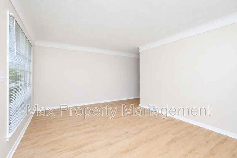 6306 Sherrick Ave - Photo 6 of 21