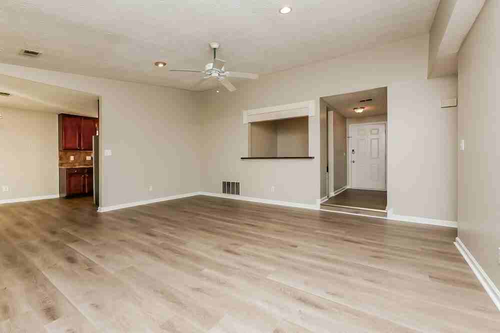 9380 Forest Knoll Dr - Photo 6 of 16