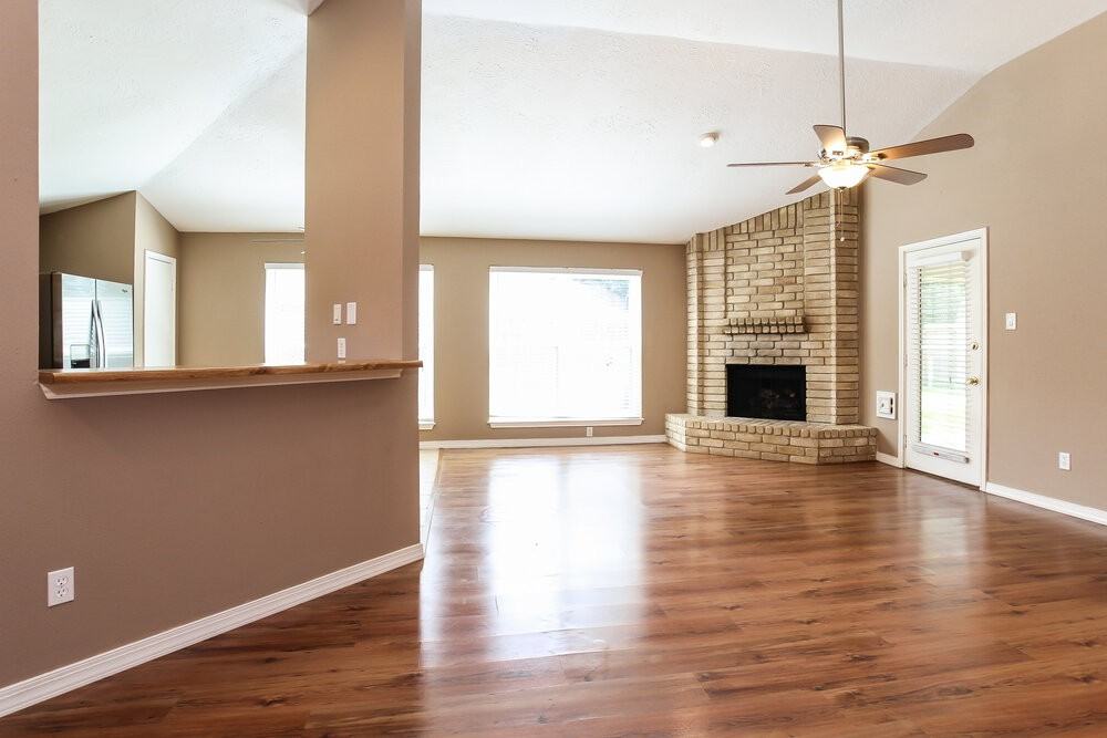 3311 Hartfield Ln - Photo 2 of 15