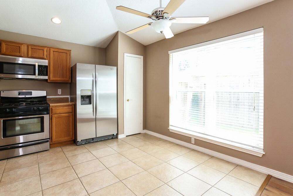 3311 Hartfield Ln - Photo 7 of 15