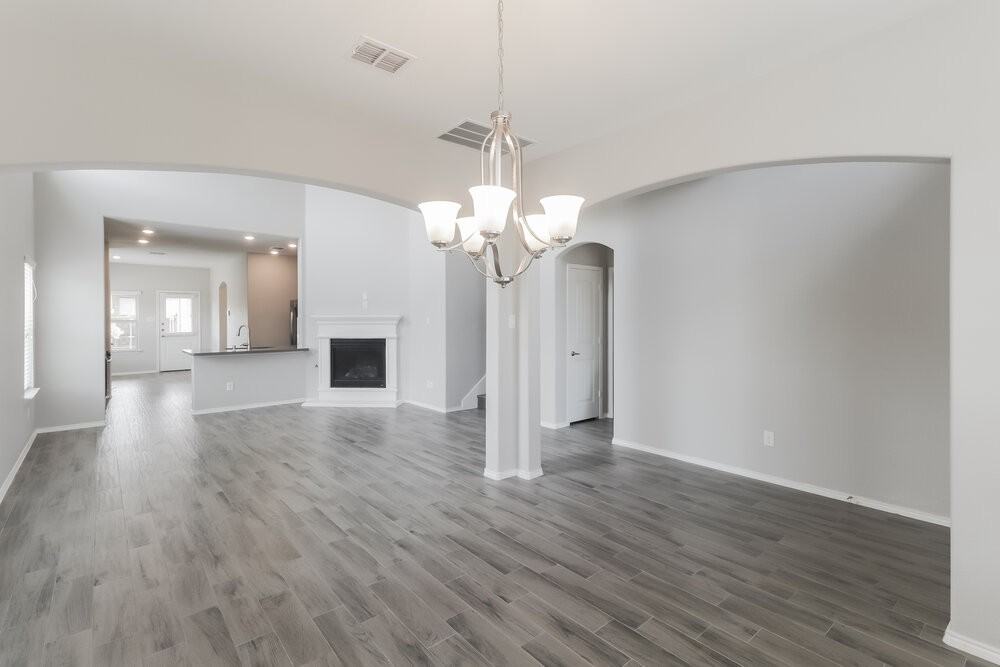 1565 Acmite Ave - Photo 5 of 17