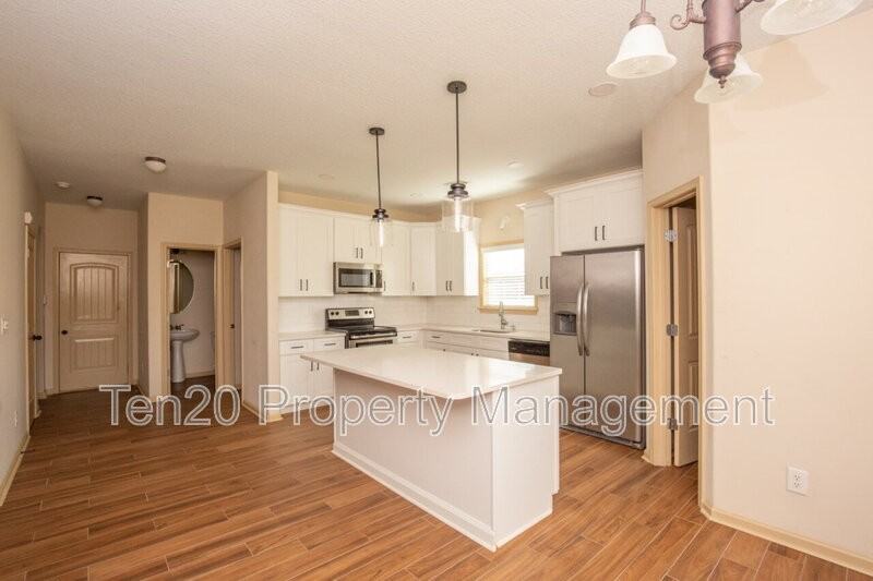 2 Kennys Ct - Photo 3 of 27