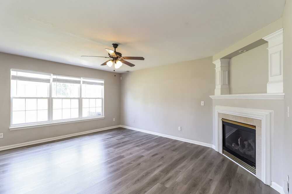 10126 Green Hedge Ave - Photo 5 of 17