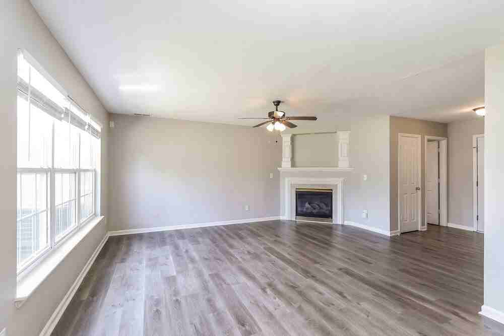 10126 Green Hedge Ave - Photo 6 of 17