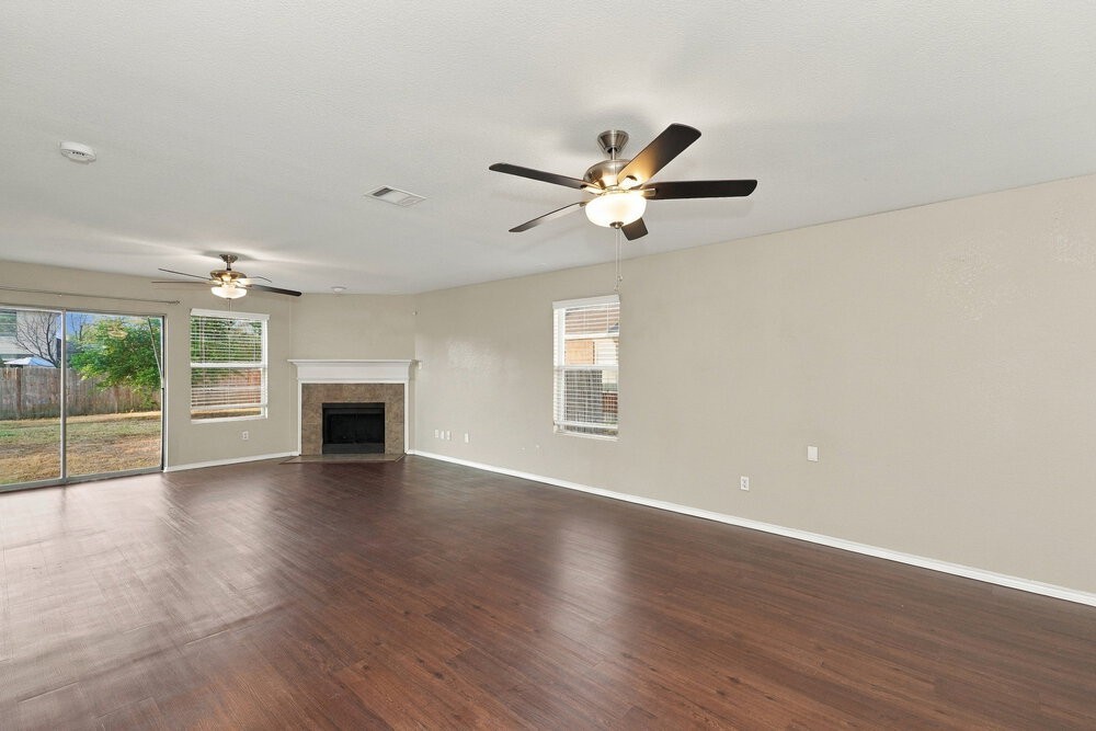 1622 Withers Way - Photo 4 of 17