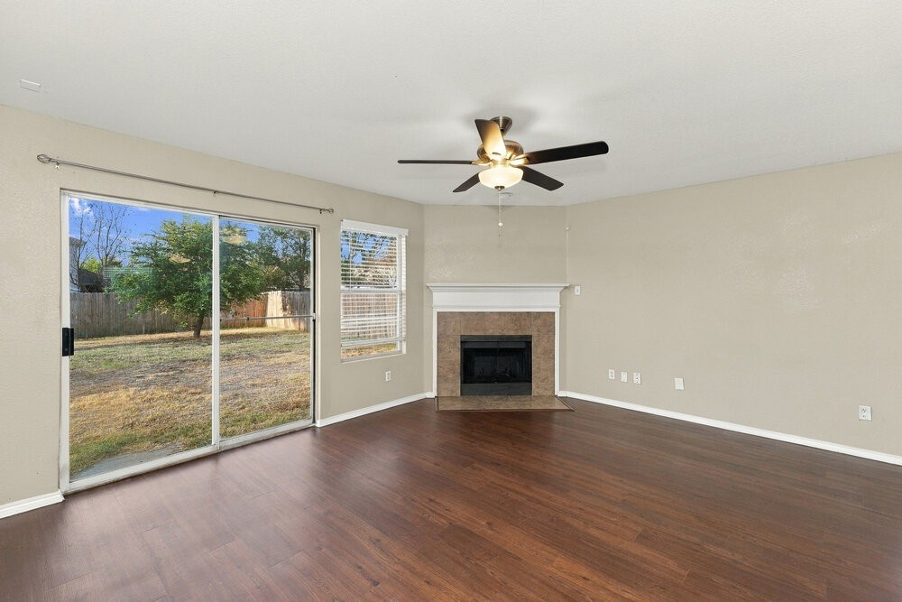 1622 Withers Way - Photo 6 of 17