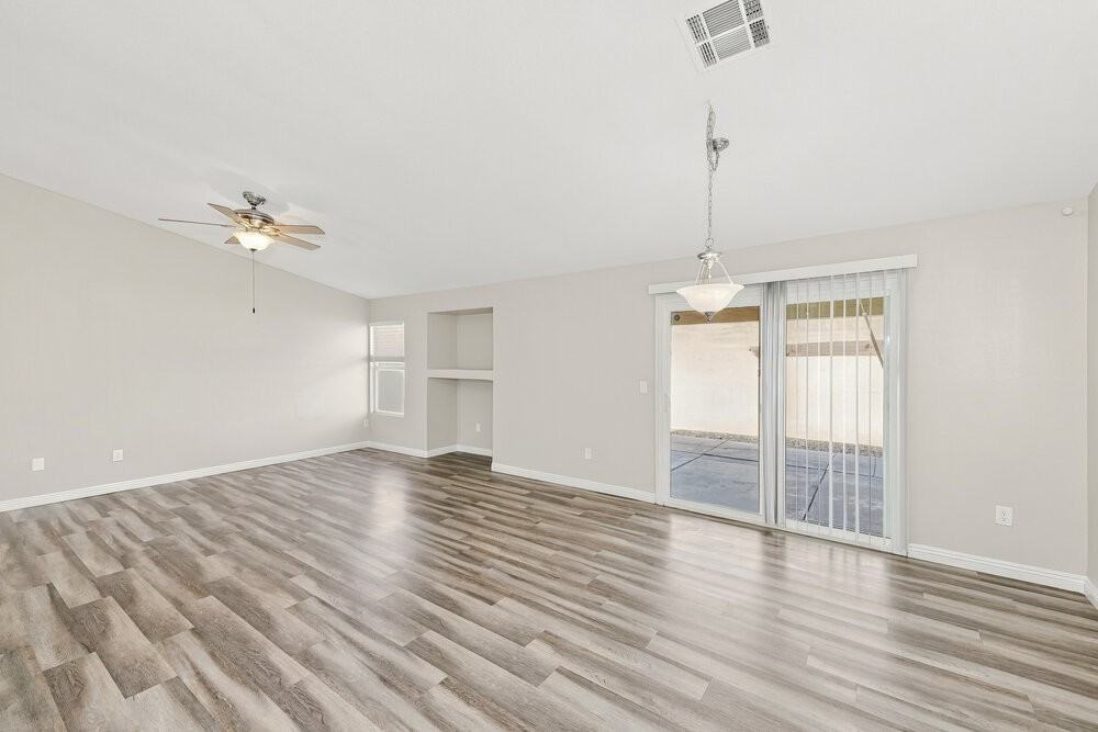 1100 Sport Of Kings Ave - Photo 6 of 16