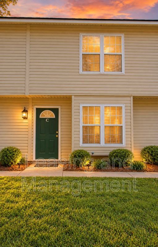 1423 Ashley River Rd #2C - Photo 3 of 17