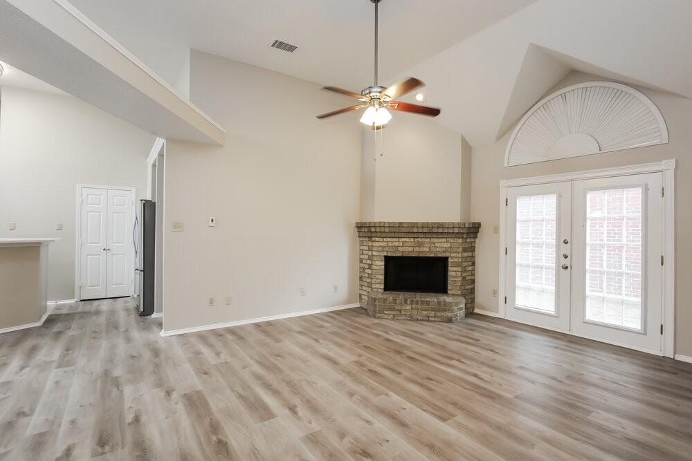 6609 Wildhaven Dr - Photo 3 of 16