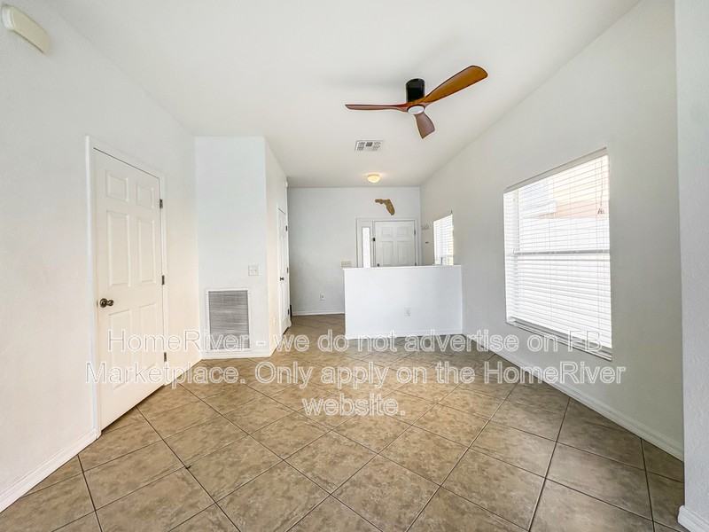 5094 Ne 122nd Blvd - Photo 4 of 21