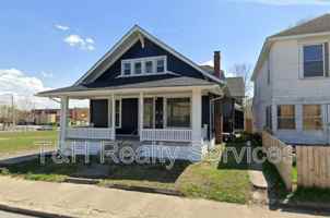 featured image of 121 W 13th St #2