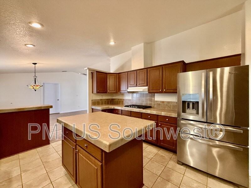 4288 S Cindy Rd - Photo 5 of 47