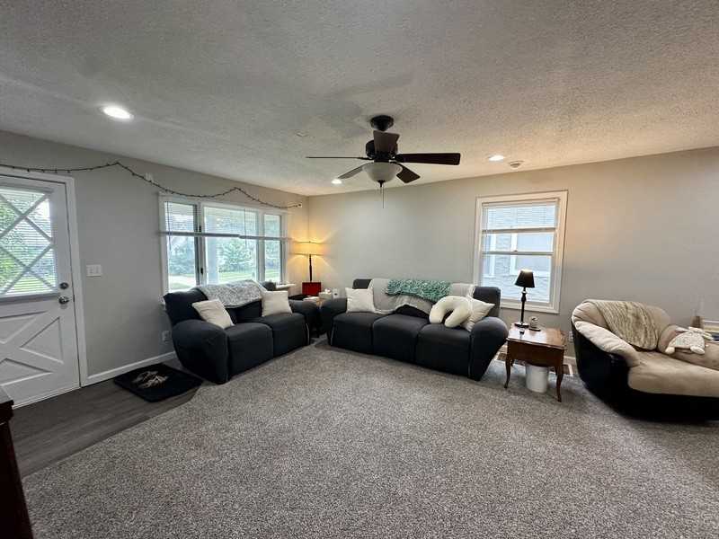1512 K Ave Ne - Photo 2 of 20