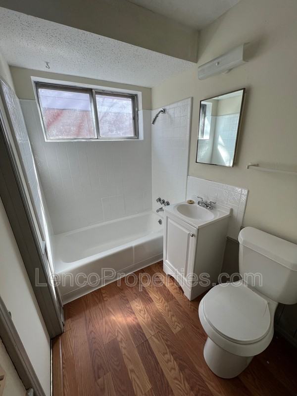 5221 Brookdale St - Photo 5 of 18