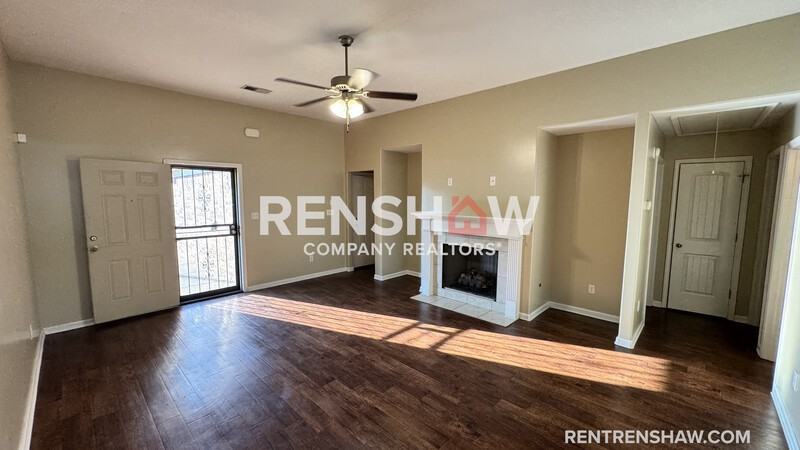 5240 Crossfield Rd - Photo 3 of 16