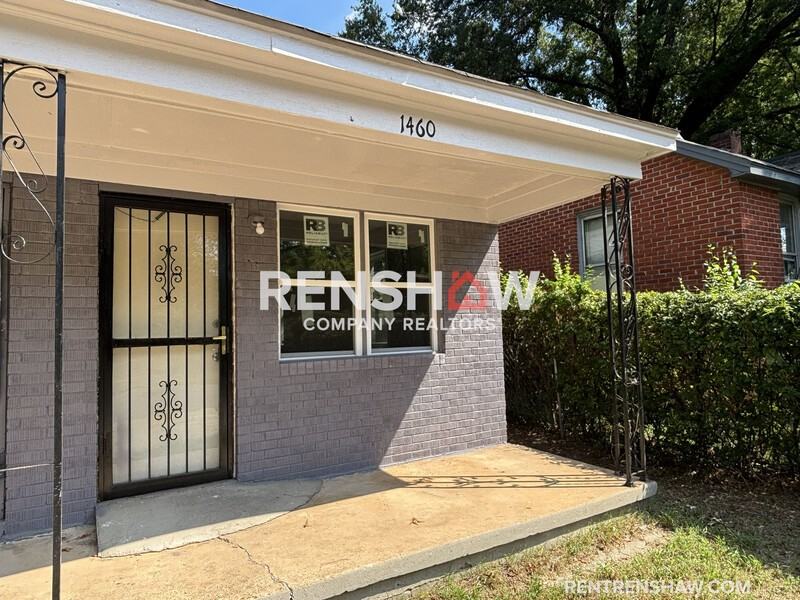 1460 Oakwood St - Photo 2 of 12