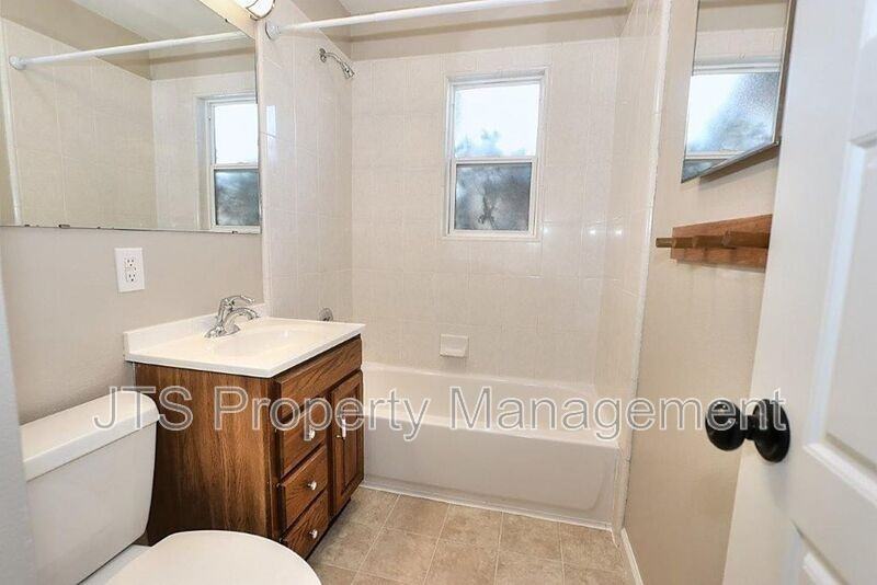 10624 Chardonay Dr - Photo 7 of 50
