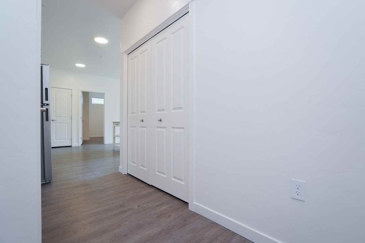 7670 West Emerald Street - Photo 3 of 31
