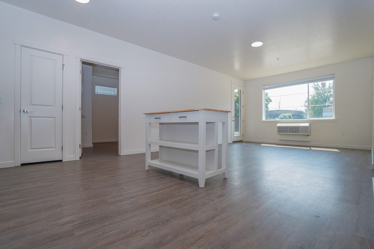 7670 West Emerald Street - Photo 6 of 31