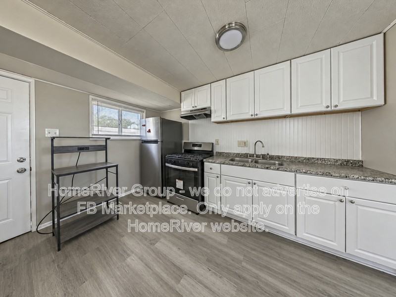 218 Ben Nevis Rd - Photo 6 of 20