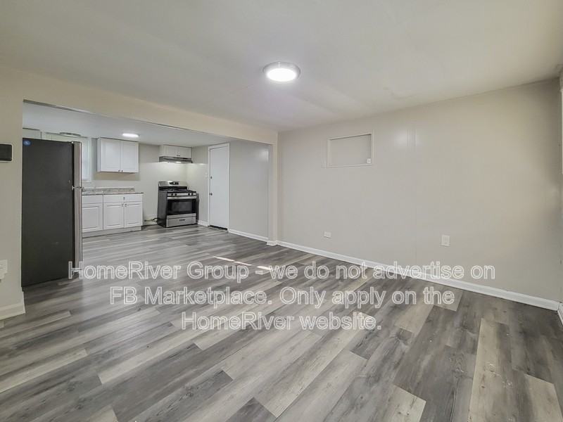 10026 Viscount Dr - Photo 3 of 20