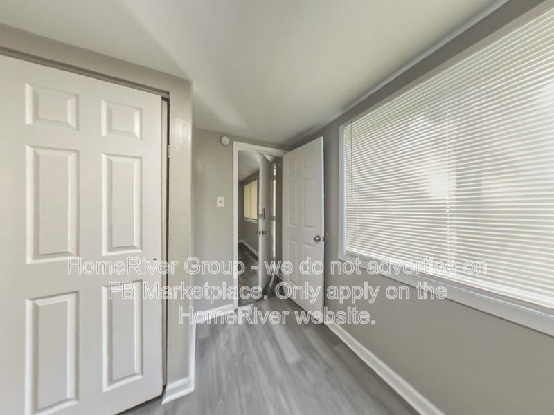 10026 Viscount Dr - Photo 6 of 20
