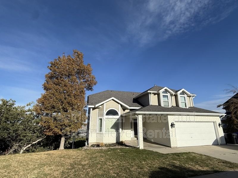 3408 Huntington Dr - Photo 2 of 38