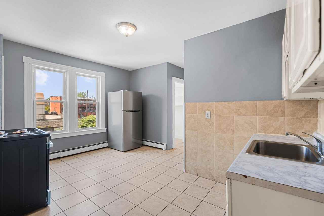 66 Standish Street - Photo 3 of 29