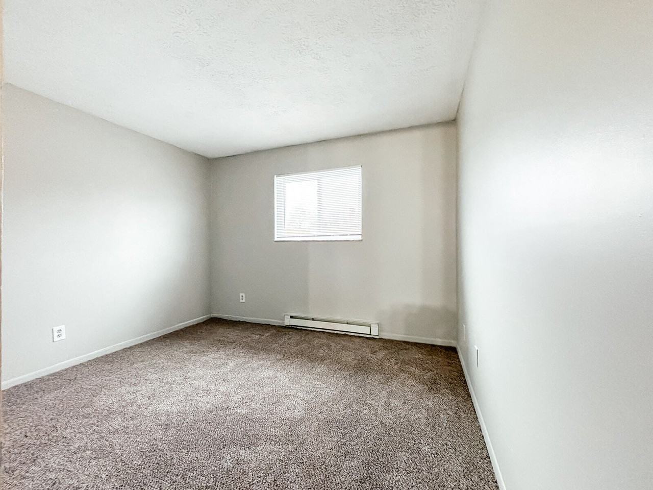 2848 Harrison Avenue - Photo 5 of 7