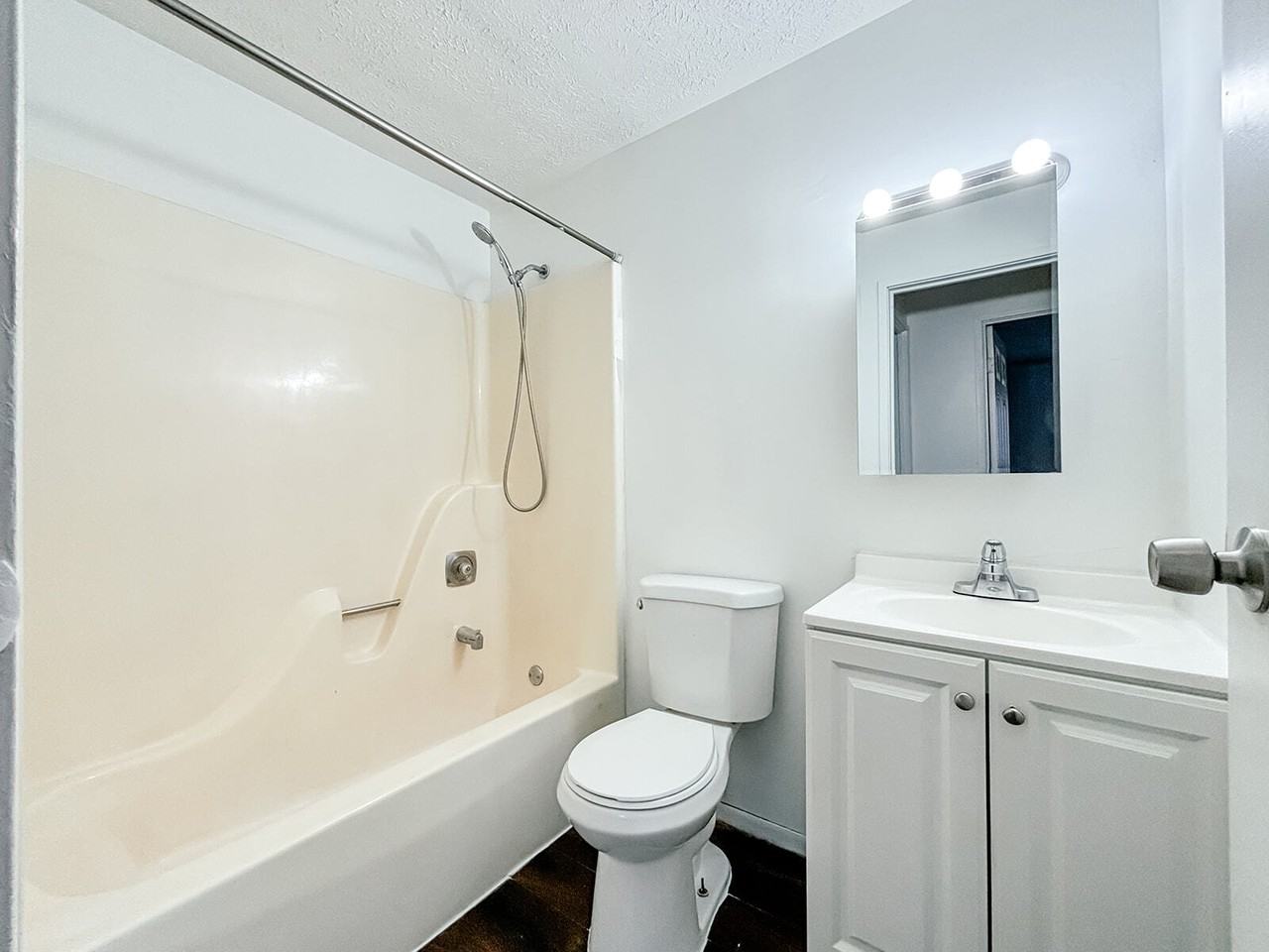2848 Harrison Avenue - Photo 6 of 7