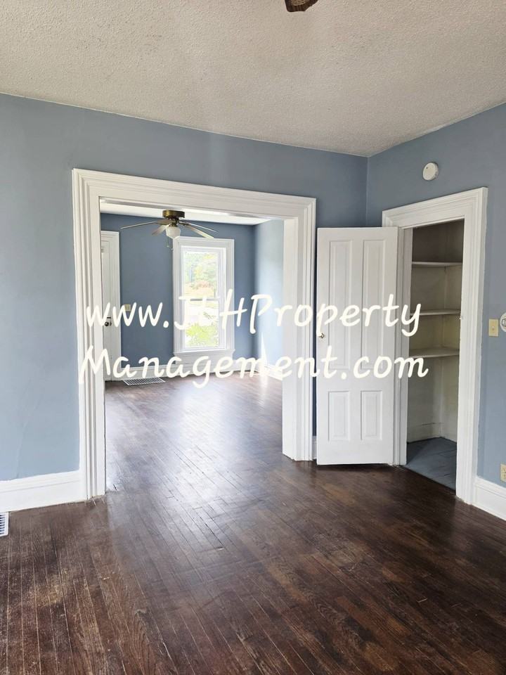503 S. Locust Ave - Photo 4 of 8