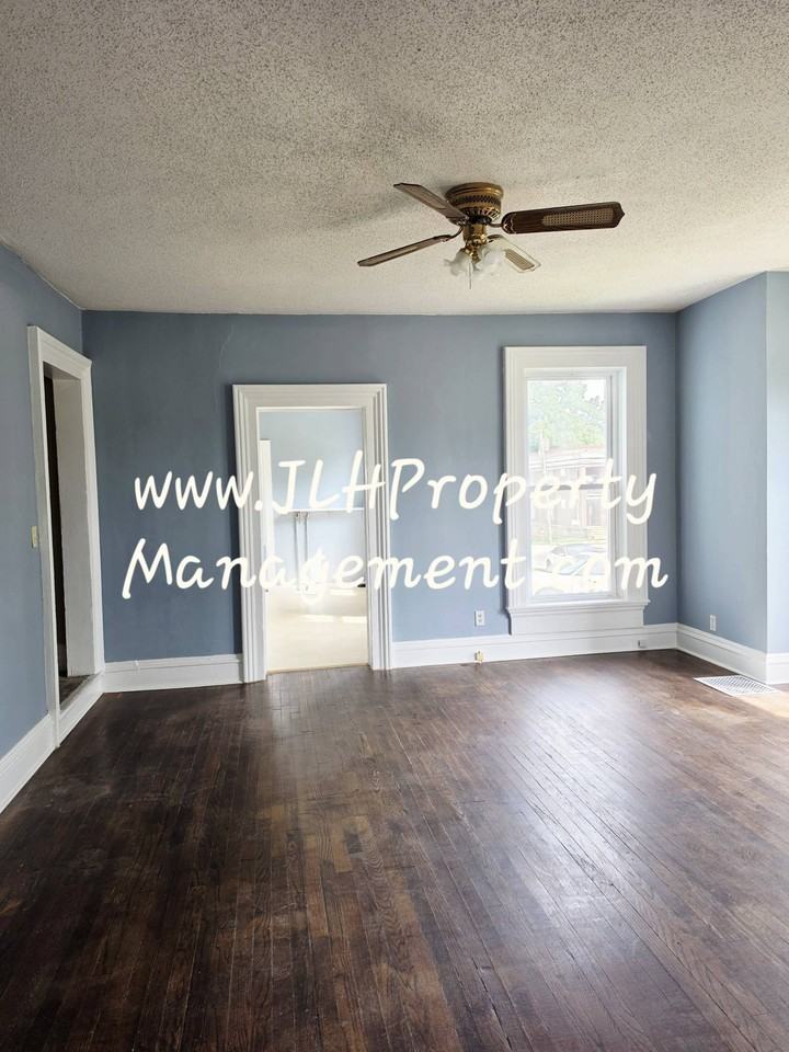 503 S. Locust Ave - Photo 6 of 8