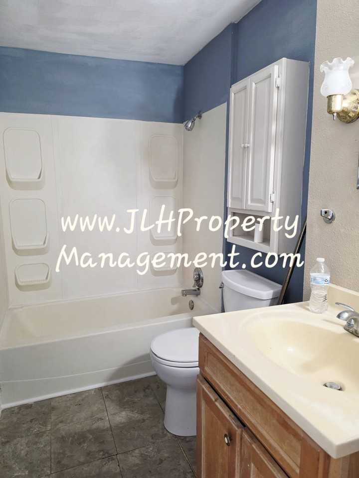 503 S. Locust Ave - Photo 7 of 8