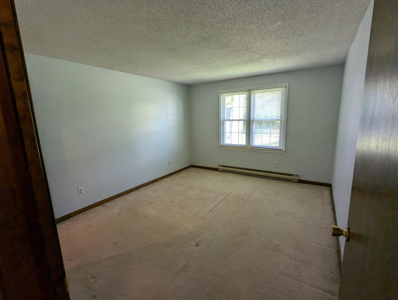 404 North Main Street - Photo 7 of 14