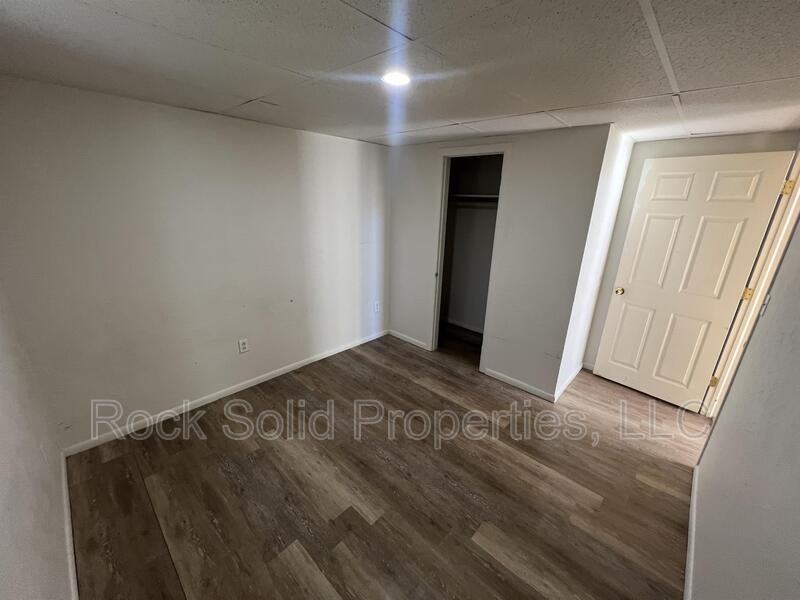 2616 Ames Ave - Photo 4 of 13