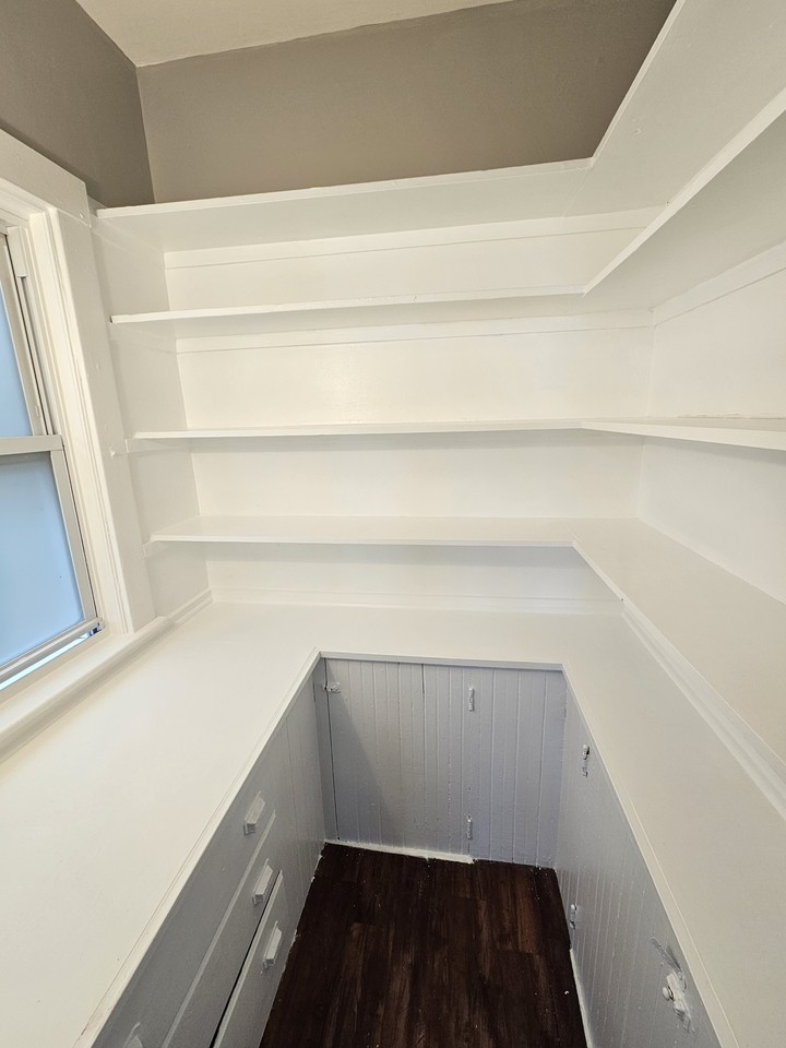 119 Newbury St - Photo 4 of 7