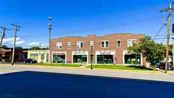 featured image of 250 S Florissant Rd