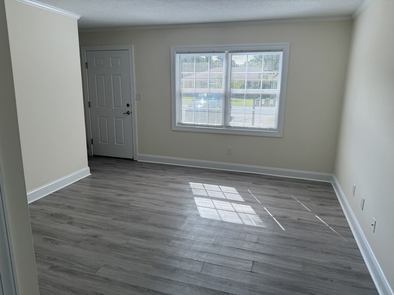 309 Jones Avenue Unit 4 - Photo 2 of 10