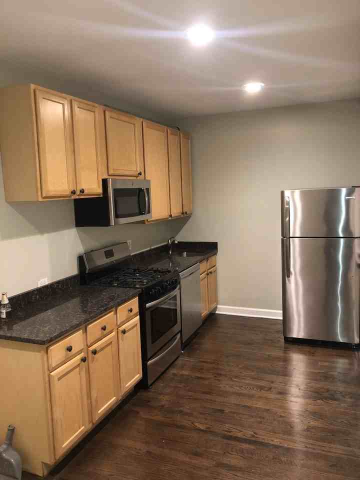 4860 W Armitage ave - Photo 5 of 17
