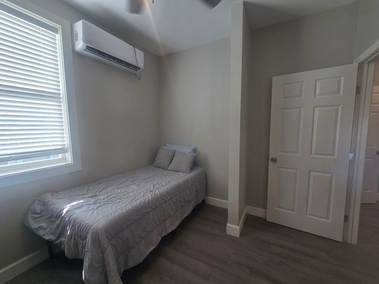 614 35th Street - Photo 2 of 14
