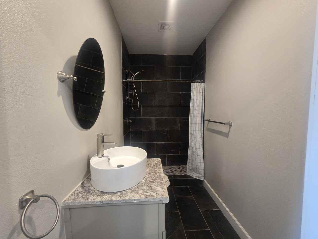614 35th Street - Photo 4 of 14