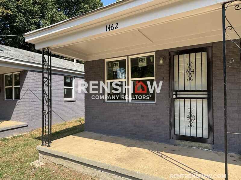 1462 Oakwood St - Photo 2 of 10