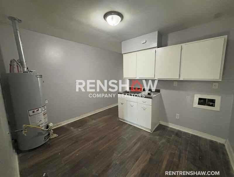 1464 Oakwood St - Photo 5 of 10