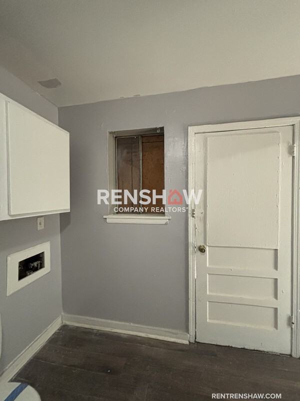 1464 Oakwood St - Photo 6 of 10