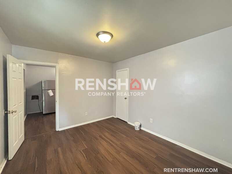 1466 Oakwood St - Photo 6 of 13